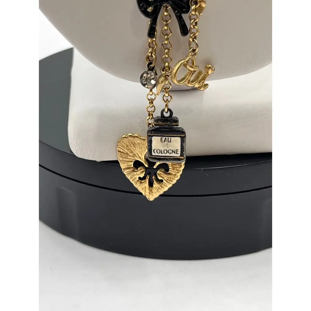 Betsey Johnson Betsey Goes to Paris Paris Eiffel Tower heart‎ Oui Fob necklace